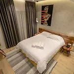 Elegance Boutique * Korça