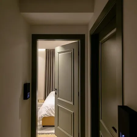 Elegance Boutique 코르처