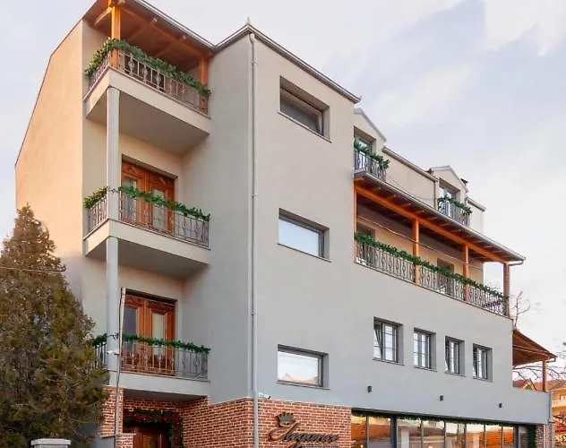Hotel Elegance Boutique Korce
