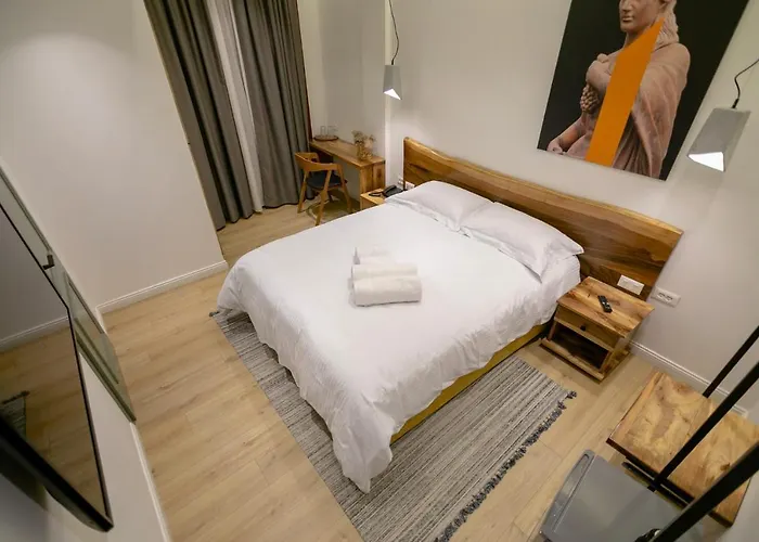 Elegance Boutique Hotel *